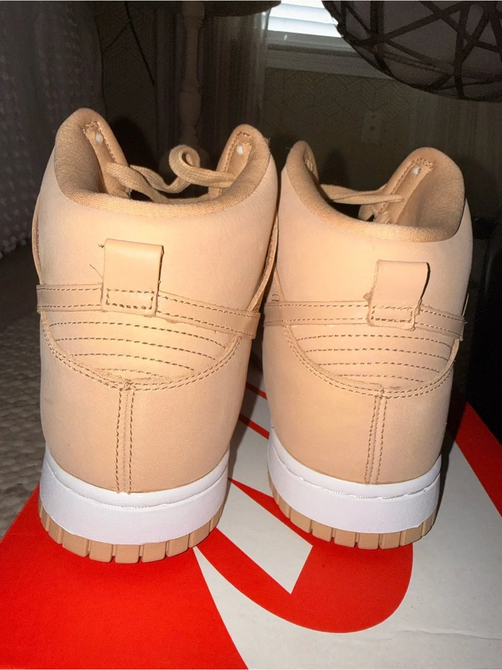 Nike Women’s Dunk High Premium Beige/Tan High-Top Sneakers Sz 10